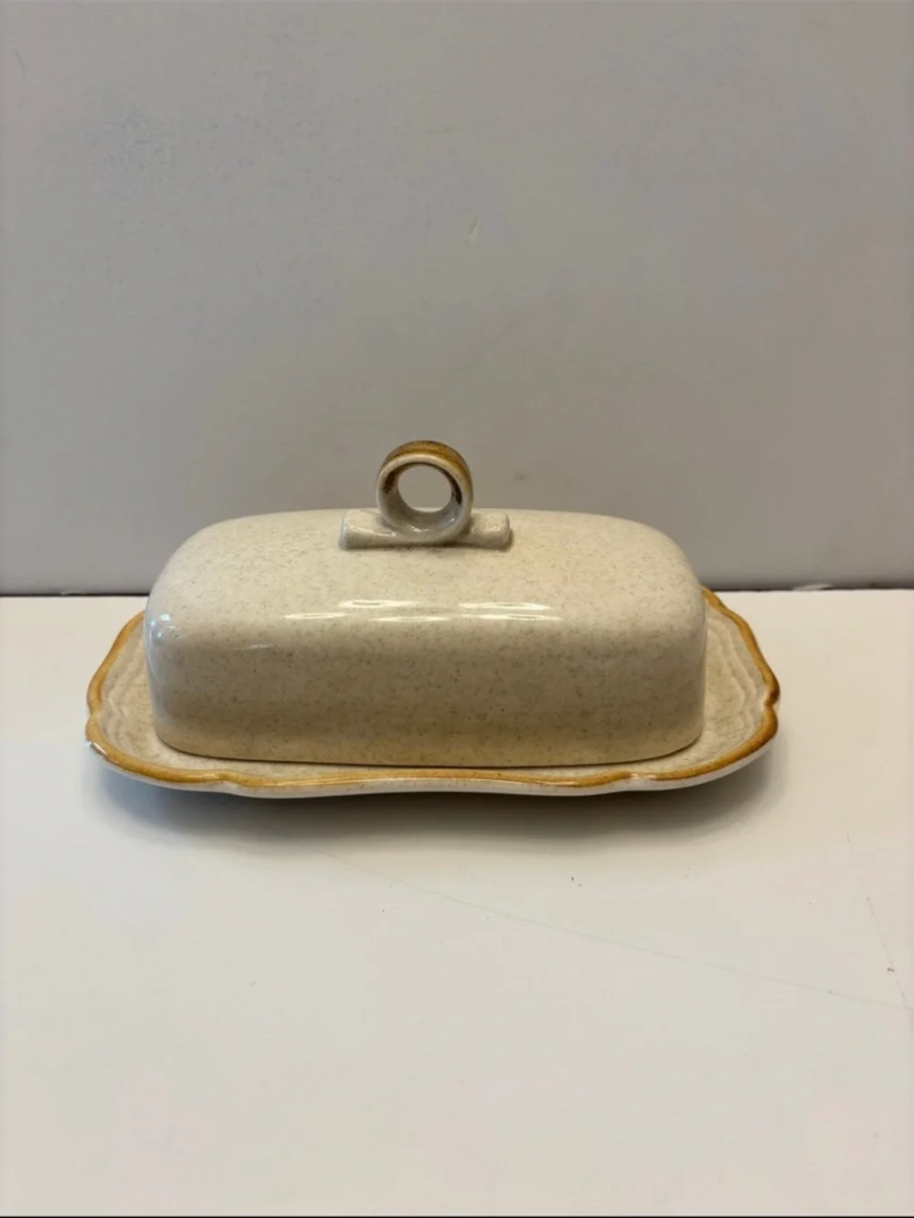 Ceramic Butter Dish with Golden Rim - Cream